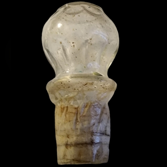 Vintage Circa 1970 Diamond Cut Molded Glass Decanter - Picture 6 of 8